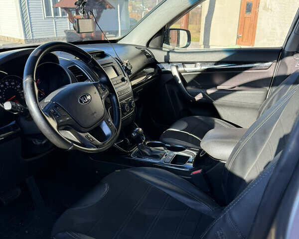 Серый Киа Соренто, объемом двигателя 2.4 л и пробегом 135 тыс. км за 14900 $, фото 7 на Automoto.ua