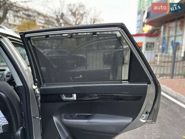 Серый Киа Соренто, объемом двигателя 2.36 л и пробегом 1 тыс. км за 12500 $, фото 14 на Automoto.ua
