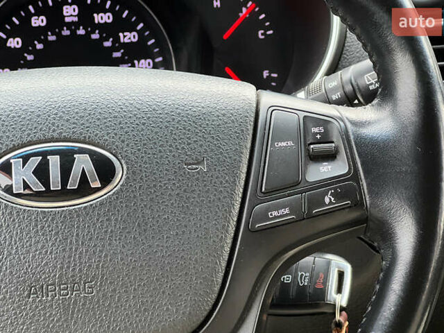 Сірий Кіа Соренто, об'ємом двигуна 2.36 л та пробігом 155 тис. км за 14800 $, фото 11 на Automoto.ua