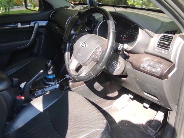 Серый Киа Соренто, объемом двигателя 2.2 л и пробегом 256 тыс. км за 6075 $, фото 8 на Automoto.ua