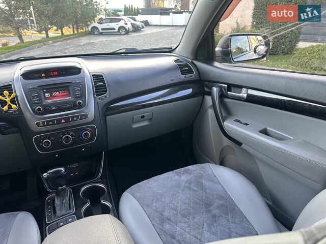 Сірий Кіа Соренто, об'ємом двигуна 2.35 л та пробігом 191 тис. км за 14500 $, фото 9 на Automoto.ua