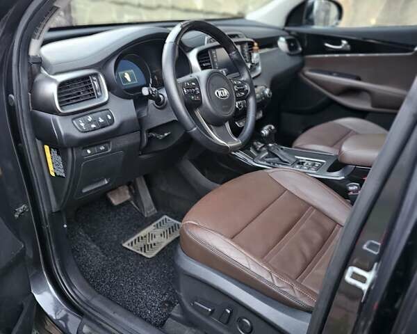 Серый Киа Соренто, объемом двигателя 2 л и пробегом 191 тыс. км за 19500 $, фото 20 на Automoto.ua