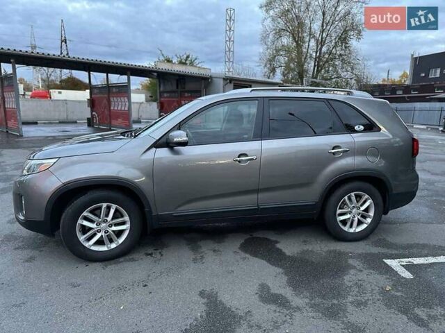 Серый Киа Соренто, объемом двигателя 2.36 л и пробегом 1 тыс. км за 12500 $, фото 5 на Automoto.ua