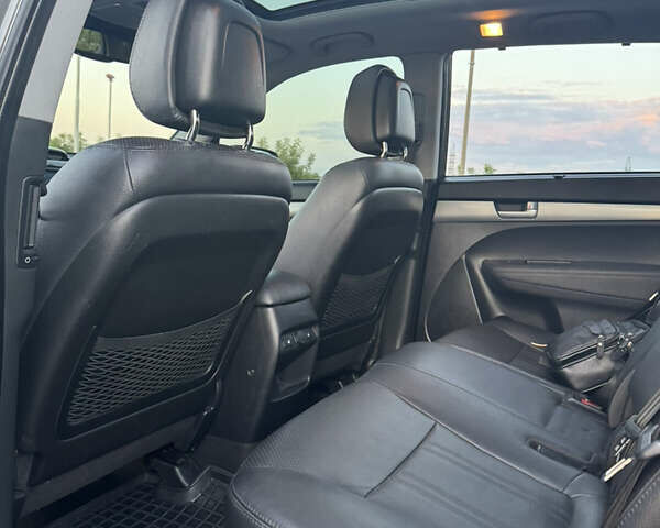 Серый Киа Соренто, объемом двигателя 2.2 л и пробегом 217 тыс. км за 21499 $, фото 10 на Automoto.ua