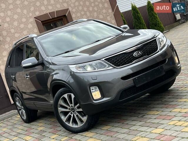 Киа Соренто 2014 в Ивано-Франковске на Automoto.ua Серый Киа Соренто, объемом двигателя 2.2 л и пробегом 221 тыс. км за 17499 $, фото 40 на Automoto.ua