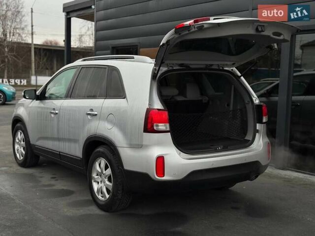 Сірий Кіа Соренто, об'ємом двигуна 2.36 л та пробігом 193 тис. км за 12300 $, фото 54 на Automoto.ua