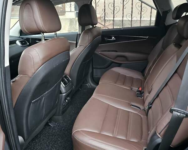 Серый Киа Соренто, объемом двигателя 2 л и пробегом 191 тыс. км за 19500 $, фото 26 на Automoto.ua