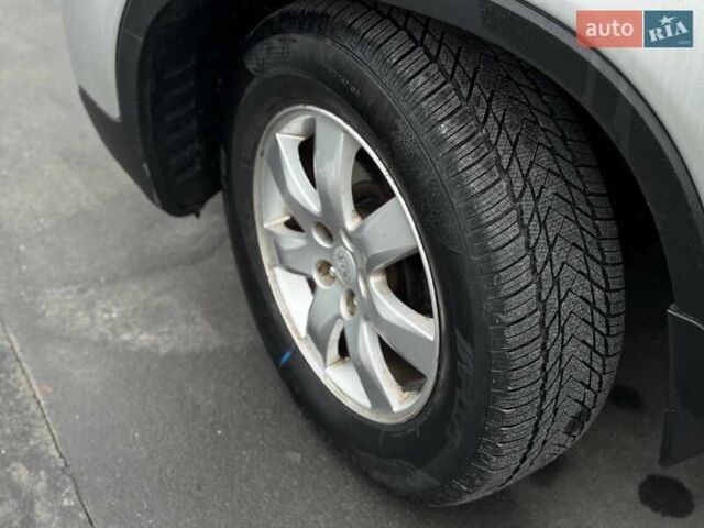 Сірий Кіа Соренто, об'ємом двигуна 2.36 л та пробігом 193 тис. км за 12300 $, фото 5 на Automoto.ua