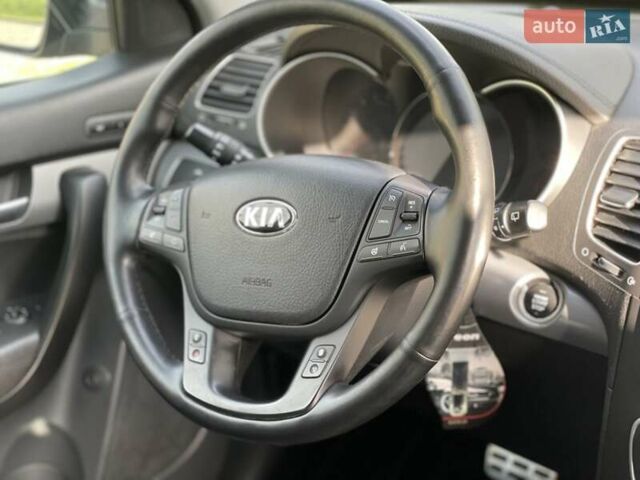 Киа Соренто 2014 в Стрые на Automoto.ua Серый Киа Соренто, объемом двигателя 2.2 л и пробегом 240 тыс. км за 17750 $, фото 32 на Automoto.ua