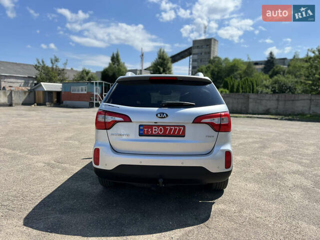 Киа Соренто 2014 в Луцке на Automoto.ua Серый Киа Соренто, объемом двигателя 2.2 л и пробегом 254 тыс. км за 16700 $, фото 7 на Automoto.ua