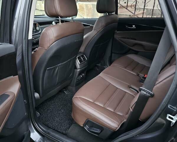 Серый Киа Соренто, объемом двигателя 2 л и пробегом 191 тыс. км за 19500 $, фото 25 на Automoto.ua