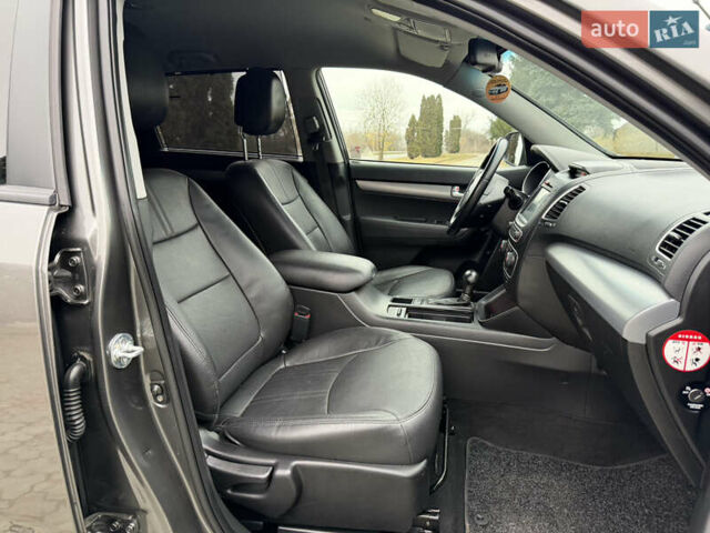 Серый Киа Соренто, объемом двигателя 2.2 л и пробегом 220 тыс. км за 16499 $, фото 49 на Automoto.ua