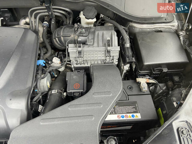 Сірий Кіа Соренто, об'ємом двигуна 2 л та пробігом 147 тис. км за 16500 $, фото 8 на Automoto.ua