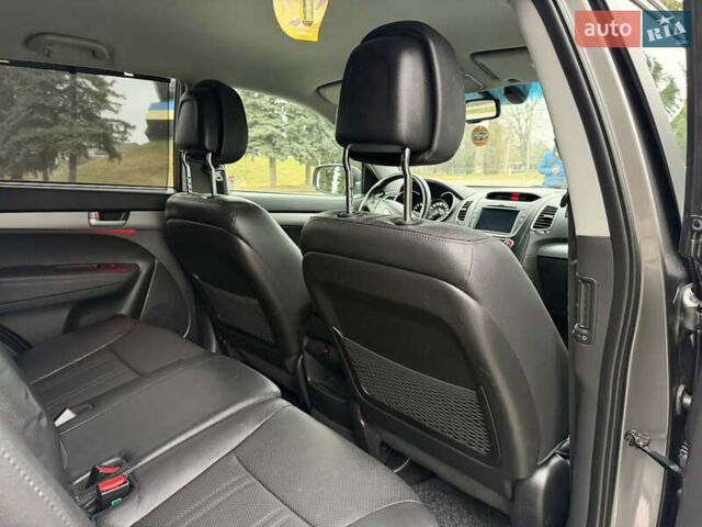 Серый Киа Соренто, объемом двигателя 2.2 л и пробегом 220 тыс. км за 16499 $, фото 36 на Automoto.ua