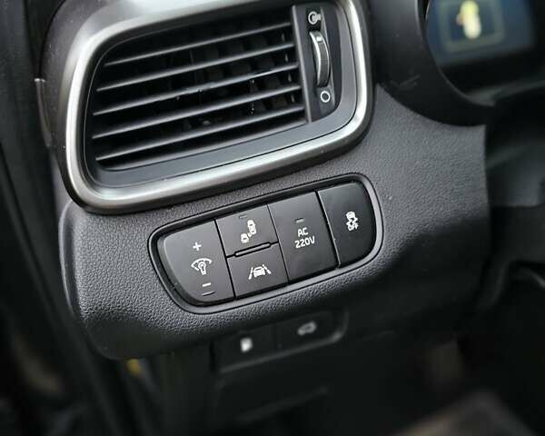 Серый Киа Соренто, объемом двигателя 2 л и пробегом 191 тыс. км за 19500 $, фото 41 на Automoto.ua