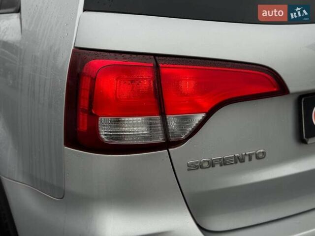 Сірий Кіа Соренто, об'ємом двигуна 2.36 л та пробігом 193 тис. км за 12300 $, фото 19 на Automoto.ua