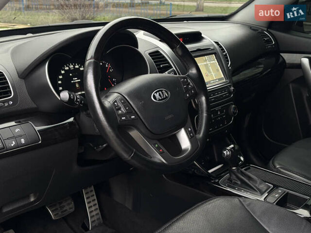 Серый Киа Соренто, объемом двигателя 2 л и пробегом 149 тыс. км за 17199 $, фото 8 на Automoto.ua