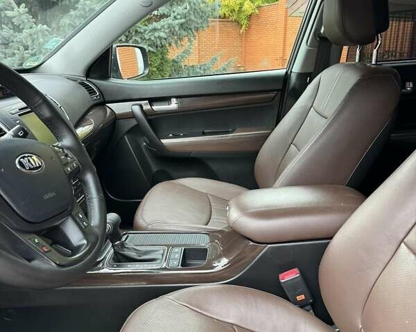 Серый Киа Соренто, объемом двигателя 2.2 л и пробегом 214 тыс. км за 17600 $, фото 19 на Automoto.ua