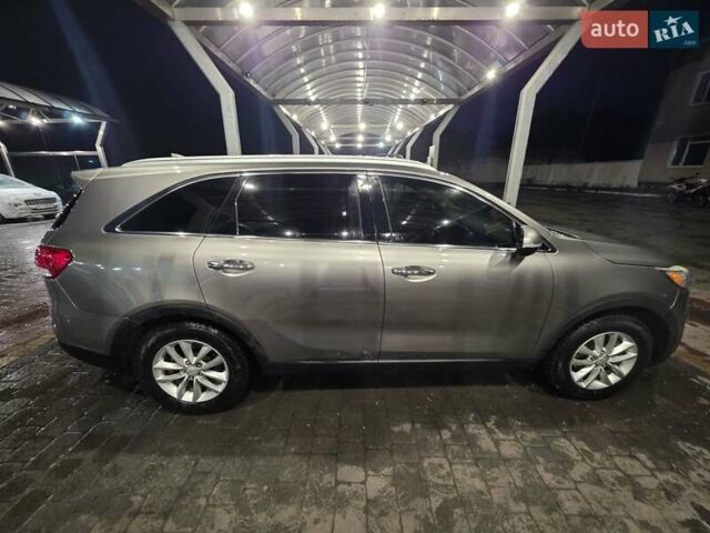 Серый Киа Соренто, объемом двигателя 2.4 л и пробегом 262 тыс. км за 13250 $, фото 18 на Automoto.ua