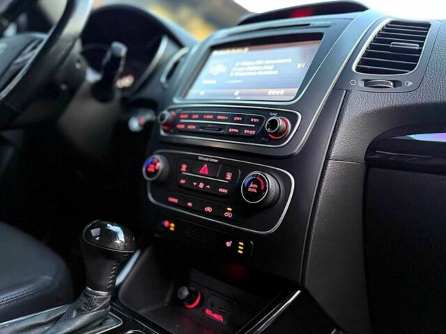 Серый Киа Соренто, объемом двигателя 2 л и пробегом 106 тыс. км за 13500 $, фото 2 на Automoto.ua