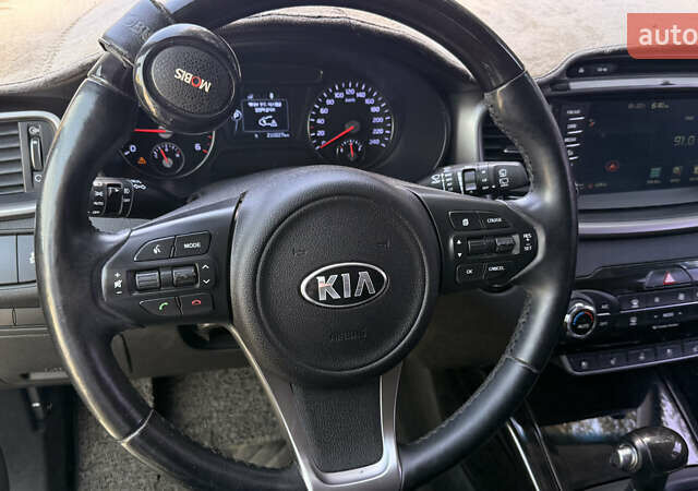Кіа Соренто 2014 у Белгород-Днестровском на Automoto.ua Сірий Кіа Соренто, об'ємом двигуна 2 л та пробігом 205 тис. км за 18500 $, фото 15 на Automoto.ua