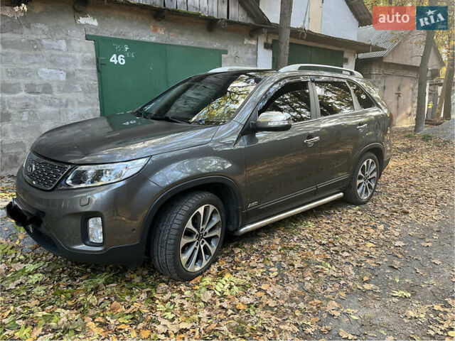 Серый Киа Соренто, объемом двигателя 2.2 л и пробегом 201 тыс. км за 20000 $, фото 32 на Automoto.ua