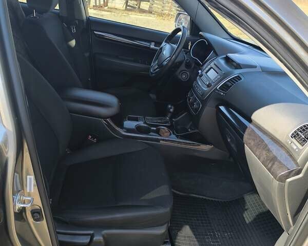 Кіа Соренто 2014 у Чернігові на Automoto.ua Сірий Кіа Соренто, об'ємом двигуна 2.36 л та пробігом 147 тис. км за 12700 $, фото 9 на Automoto.ua