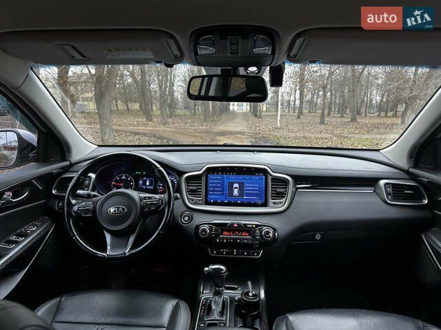 Сірий Кіа Соренто, об'ємом двигуна 2 л та пробігом 178 тис. км за 20500 $, фото 12 на Automoto.ua