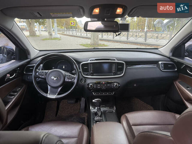 Киа Соренто 2015 в Одессе на Automoto.ua Серый Киа Соренто, объемом двигателя 2 л и пробегом 210 тыс. км за 19500 $, фото 9 на Automoto.ua