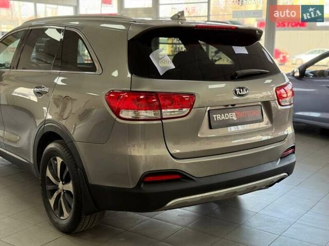 Серый Киа Соренто, объемом двигателя 2 л и пробегом 168 тыс. км за 14990 $, фото 8 на Automoto.ua