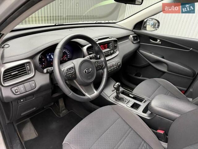 Серый Киа Соренто, объемом двигателя 2.2 л и пробегом 243 тыс. км за 19500 $, фото 34 на Automoto.ua