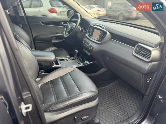 Сірий Кіа Соренто, об'ємом двигуна 2.2 л та пробігом 207 тис. км за 18800 $, фото 31 на Automoto.ua