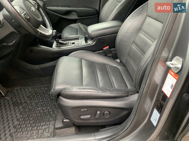 Серый Киа Соренто, объемом двигателя 2.2 л и пробегом 179 тыс. км за 21700 $, фото 38 на Automoto.ua
