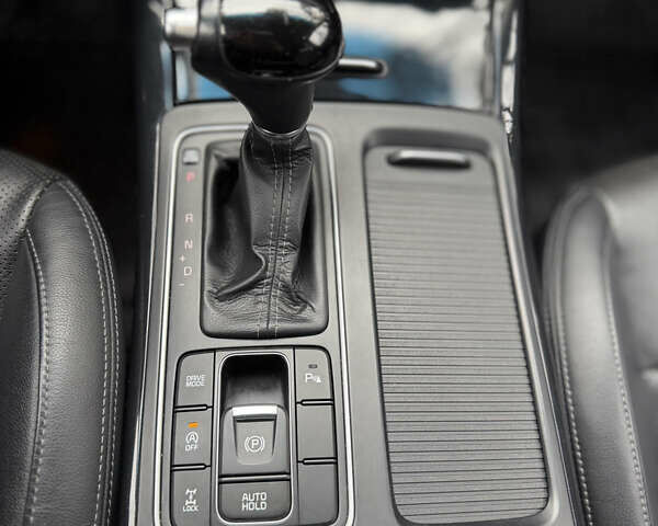 Сірий Кіа Соренто, об'ємом двигуна 2 л та пробігом 238 тис. км за 17550 $, фото 52 на Automoto.ua