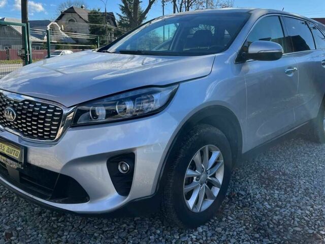 Серый Киа Соренто, объемом двигателя 2.4 л и пробегом 129 тыс. км за 14500 $, фото 2 на Automoto.ua