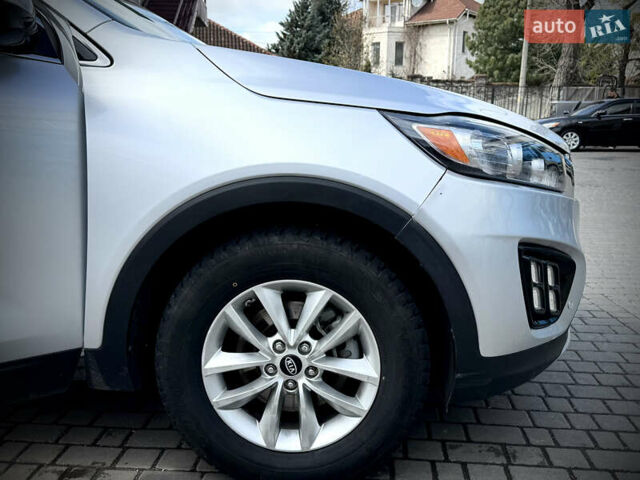 Серый Киа Соренто, объемом двигателя 2.36 л и пробегом 208 тыс. км за 14500 $, фото 5 на Automoto.ua