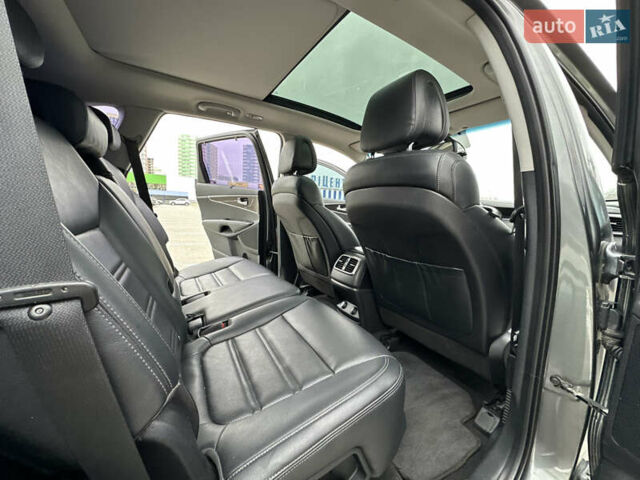Сірий Кіа Соренто, об'ємом двигуна 2.2 л та пробігом 180 тис. км за 18500 $, фото 47 на Automoto.ua