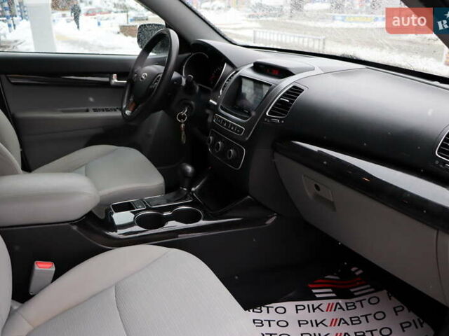 Серый Киа Соренто, объемом двигателя 2.4 л и пробегом 77 тыс. км за 12900 $, фото 44 на Automoto.ua