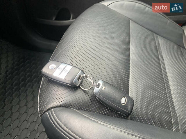 Серый Киа Соренто, объемом двигателя 2.2 л и пробегом 179 тыс. км за 21700 $, фото 36 на Automoto.ua