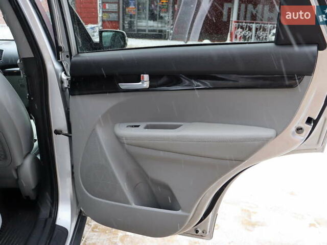 Серый Киа Соренто, объемом двигателя 2.4 л и пробегом 77 тыс. км за 12900 $, фото 42 на Automoto.ua