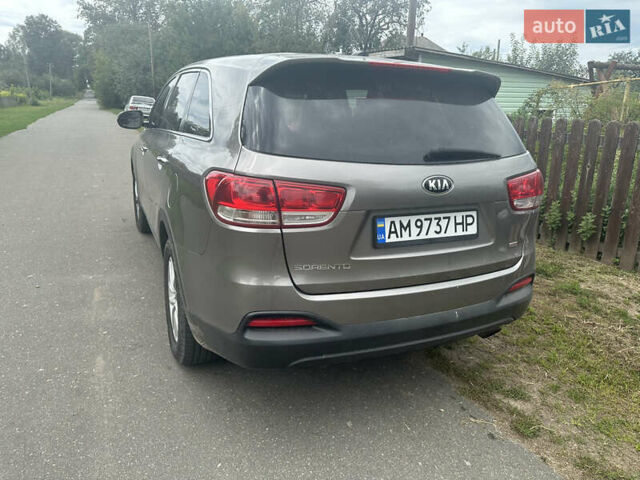 Серый Киа Соренто, объемом двигателя 2.36 л и пробегом 188 тыс. км за 12200 $, фото 7 на Automoto.ua