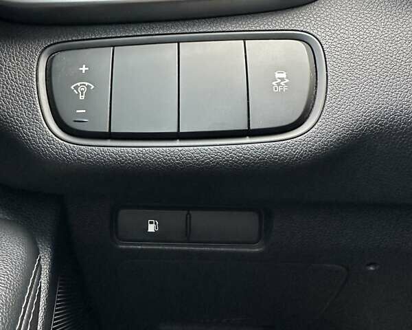 Серый Киа Соренто, объемом двигателя 2.36 л и пробегом 121 тыс. км за 14700 $, фото 24 на Automoto.ua