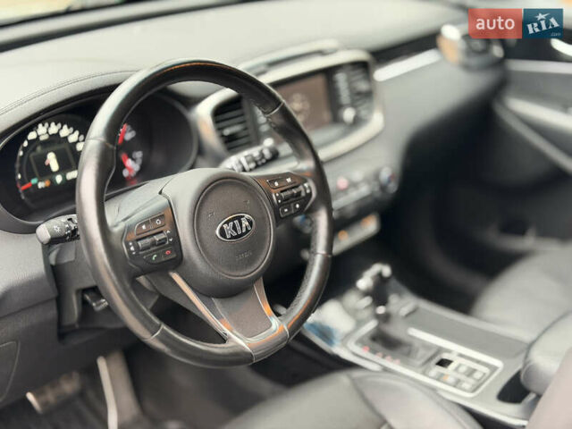 Сірий Кіа Соренто, об'ємом двигуна 2 л та пробігом 238 тис. км за 17550 $, фото 33 на Automoto.ua