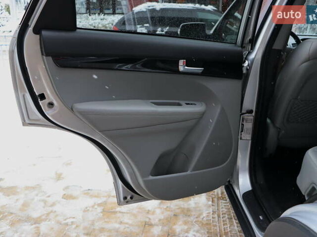 Серый Киа Соренто, объемом двигателя 2.4 л и пробегом 77 тыс. км за 12900 $, фото 33 на Automoto.ua