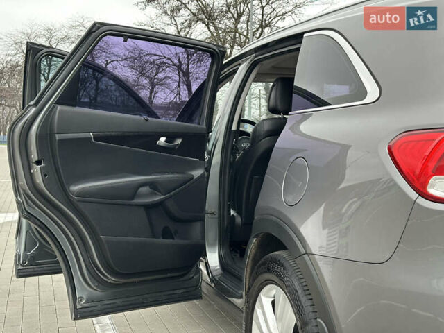 Сірий Кіа Соренто, об'ємом двигуна 2.2 л та пробігом 180 тис. км за 18500 $, фото 34 на Automoto.ua