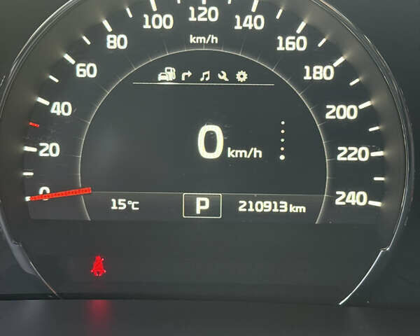Киа Соренто 2015 в Одессе на Automoto.ua Серый Киа Соренто, объемом двигателя 2 л и пробегом 210 тыс. км за 19500 $, фото 28 на Automoto.ua