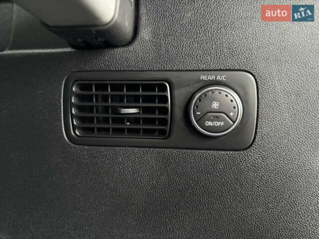 Киа Соренто 2015 в Луцке на Automoto.ua Серый Киа Соренто, объемом двигателя 2 л и пробегом 235 тыс. км за 17750 $, фото 60 на Automoto.ua