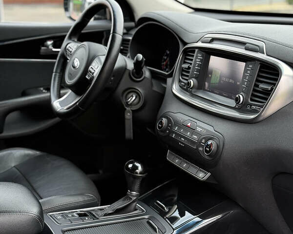 Киа Соренто 2015 в Луцке на Automoto.ua Серый Киа Соренто, объемом двигателя 2 л и пробегом 238 тыс. км за 17700 $, фото 37 на Automoto.ua