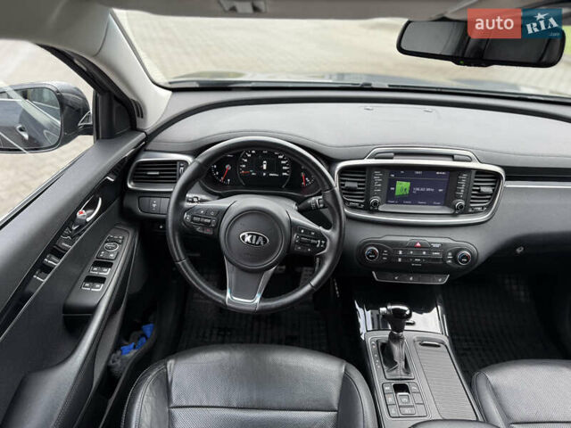 Киа Соренто 2015 в Луцке на Automoto.ua Серый Киа Соренто, объемом двигателя 2 л и пробегом 238 тыс. км за 17700 $, фото 51 на Automoto.ua