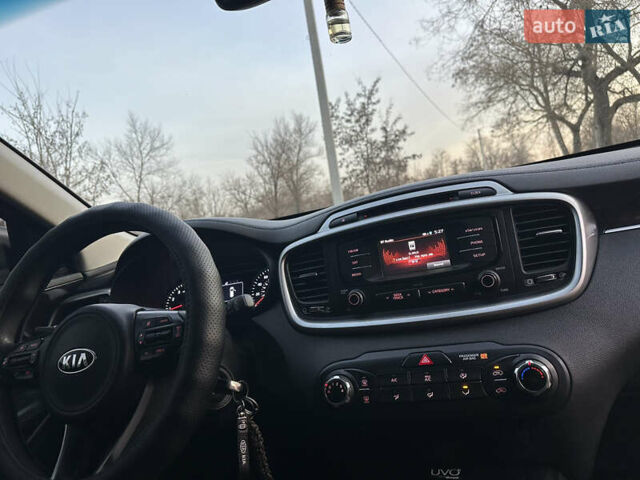 Серый Киа Соренто, объемом двигателя 2.36 л и пробегом 150 тыс. км за 13300 $, фото 16 на Automoto.ua
